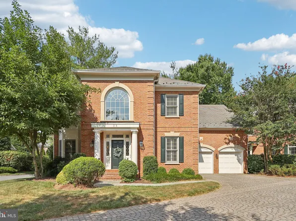 35 Sandalfoot Ct, Potomac, MD 20854