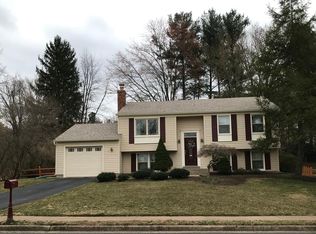 12737 Bradwell Rd, Herndon, VA 20171