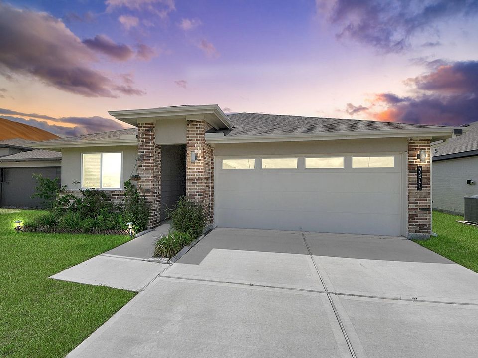 1st image of 7311 Lakeway Bluff Ln