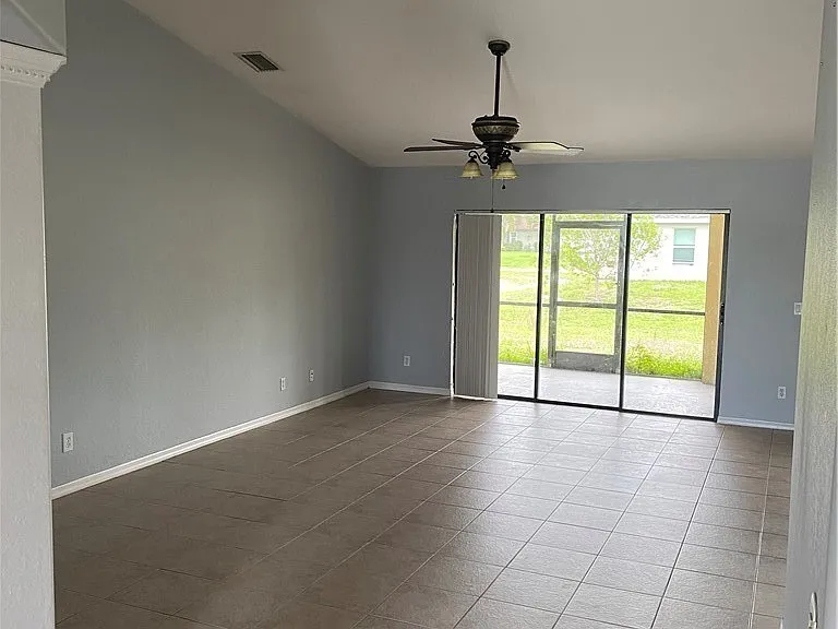 421 NW 36th Ave — Photo 17