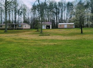 2004 College St, Spencer, TN 38585