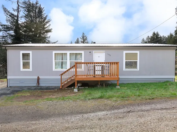1578 NW Spruce St, Toledo, OR 97391