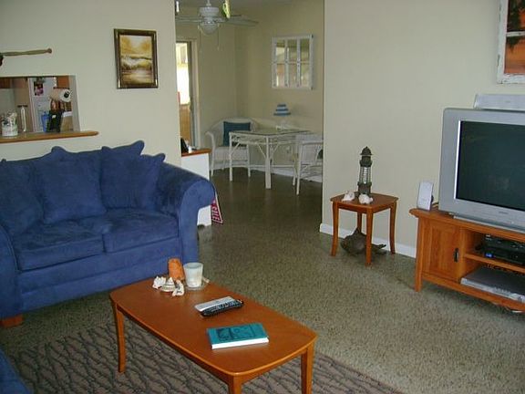 Living Room/Dining Room