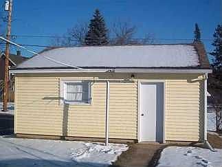 2nd image of 222 Mine St
