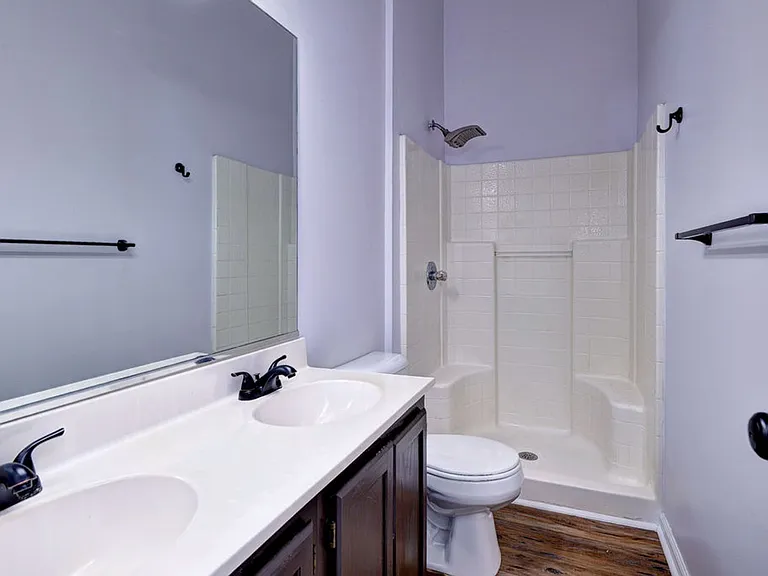 404 Crescent Ct — Photo 18