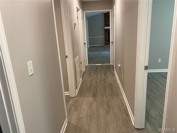5th image of 214 33rd Ave NE