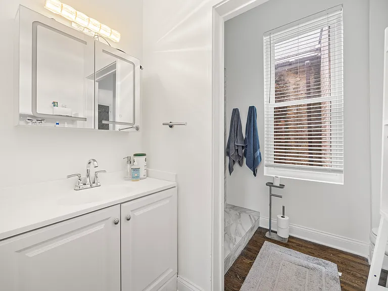 2228 S Wood St #2 — Photo 9