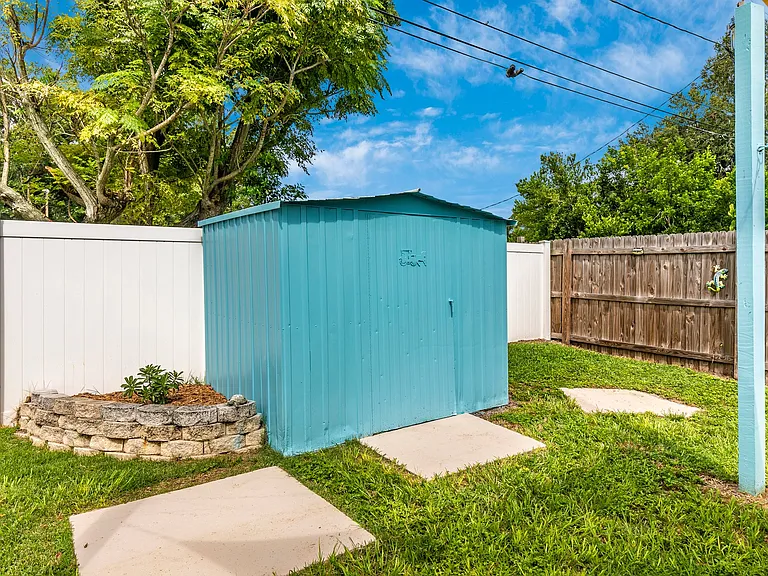 1502 Chandler Ave — Photo 34