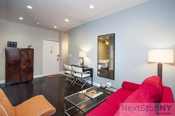 Sold by NextStopNY | media 2