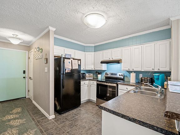5th image of 613 Ocean Blvd. S #N2