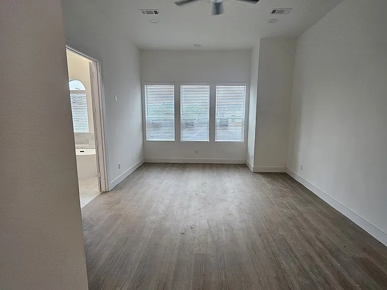 6353 Richmond Ave #132 — Photo 9