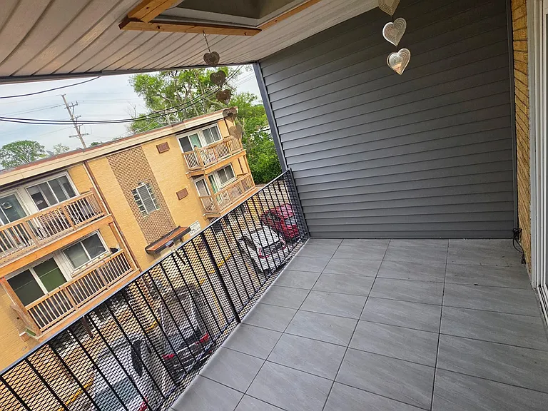 10033 Irving Park Rd #1D — Photo 6