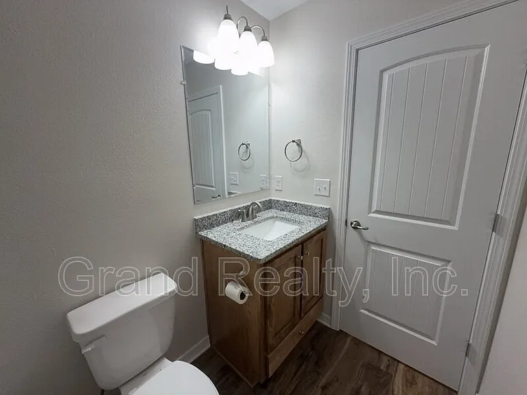 4208 Eleanor St — Photo 20