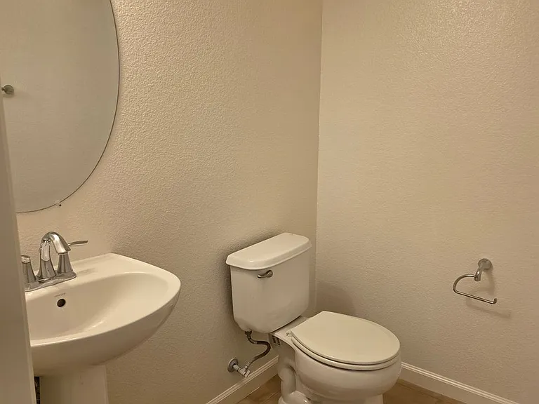 1815 Wind Ranch Rd #B — Photo 30