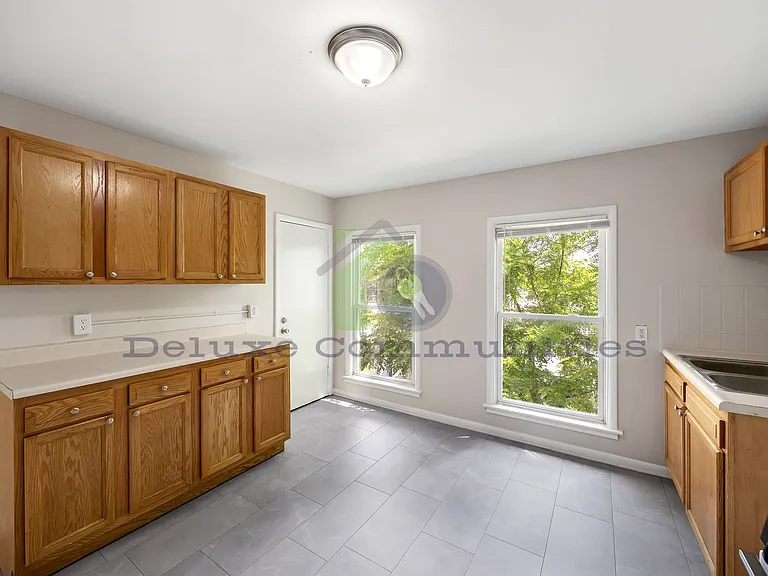 801 Prospect Ave SE — Photo 7