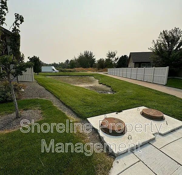 511 Diamond Lake St — Photo 7
