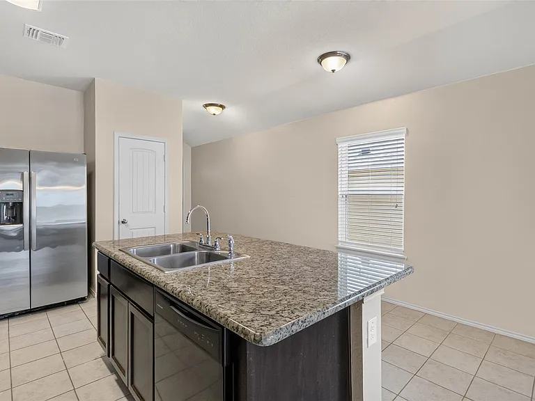 182 Tallow Trl — Photo 11