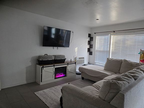 3rd image of 307 Magnolia Ave #12