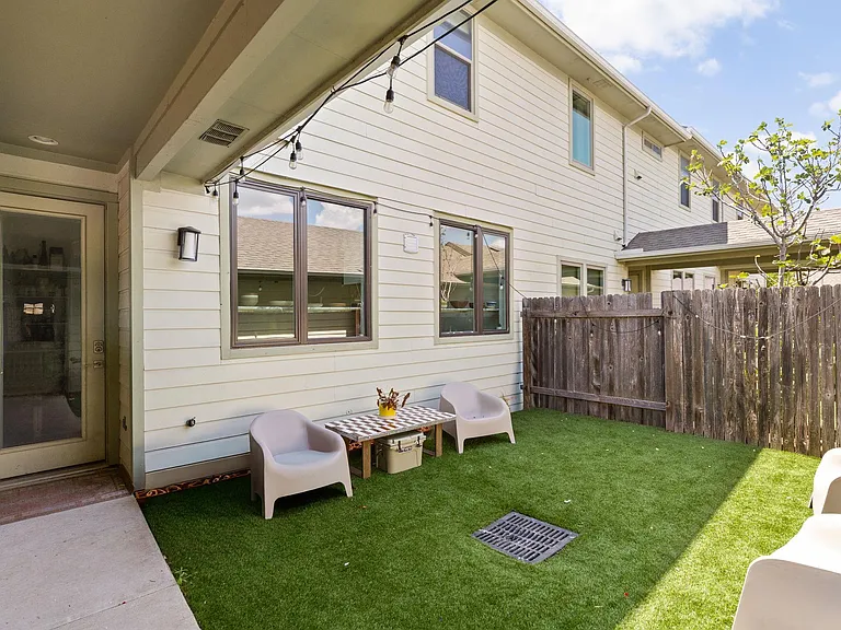 4633 Mattie St — Photo 33