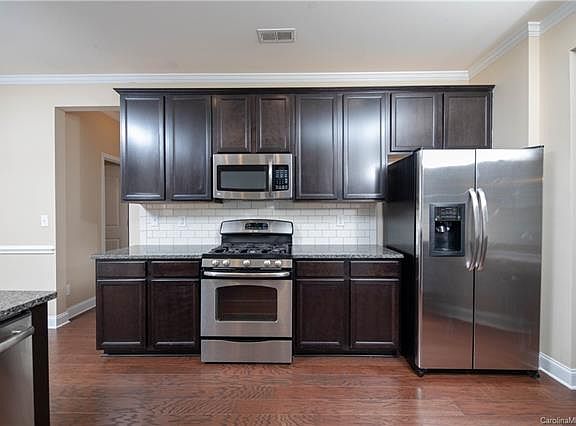 5th image of 5240 Norway Ln