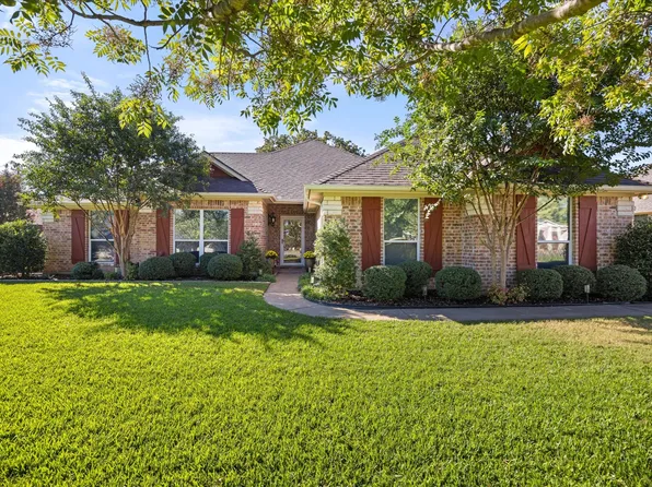 6921 Westover Dr, Granbury, TX 76049