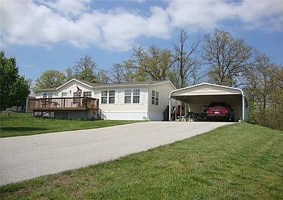 3rd image of 240 Cougar Dr