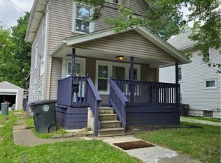 976 Neptune Ave, Akron, OH 44301