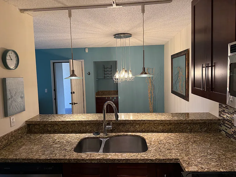 3402 Gardens East Dr #9A — Photo 3