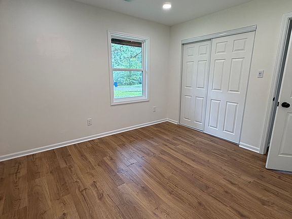5th image of 821 Grantland Dr