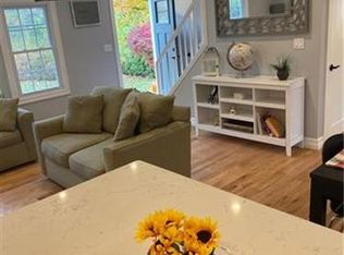 10 W Stevens Ave, Valhalla, NY 10595