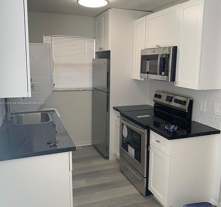 1st image of 405 SE 23rd Ave APT A