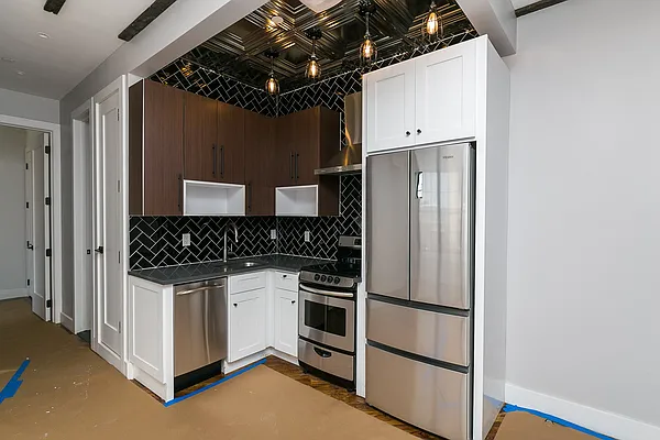 Rented by Nooklyn NYC LLC | media 52