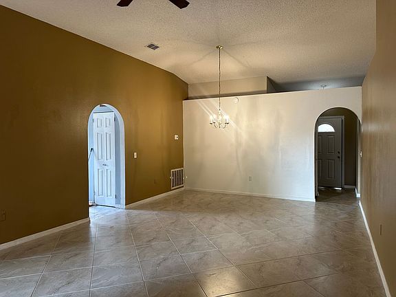 2nd image of 177 Winding Cove Ave