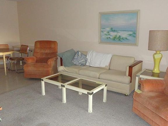 3rd image of 4106 Catalina Dr