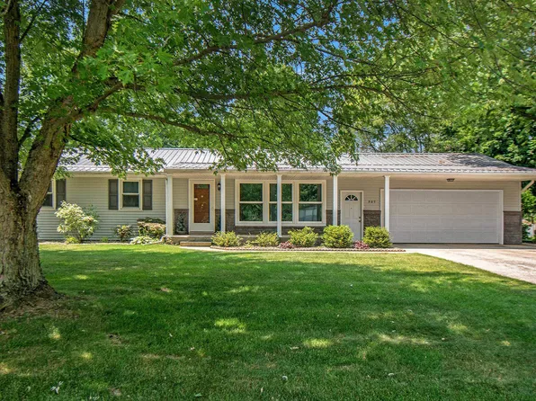 507 Sunset Ln, Middlebury, IN 46540