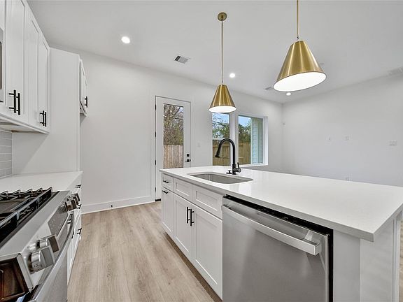 4th image of 7705 Inwood Grove Ln