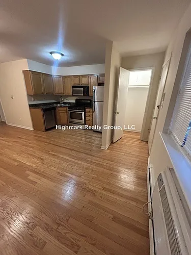 4056 N California Ave #2C Photo 1