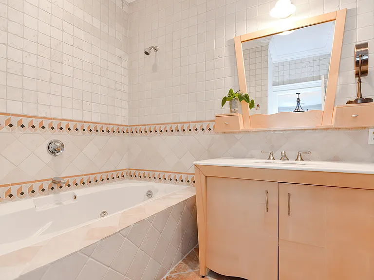 3 Forest St #1 — Photo 12