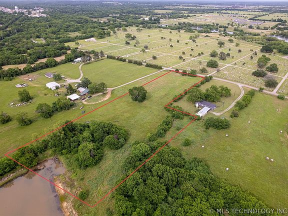 4th image of Cemetery Rd