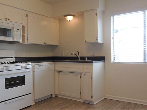 4th image of 2545 A St APT 25