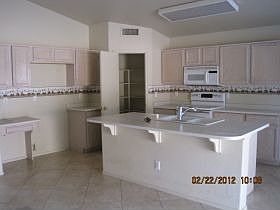 4th image of 468 W Country Estates Ave