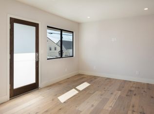 821 Manhattan Ave APT 1, Hermosa Beach, CA 90254