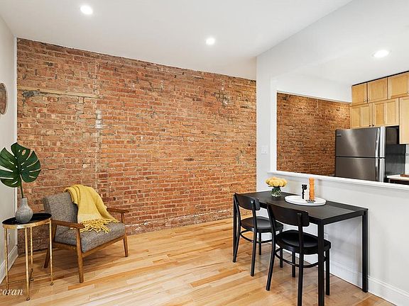 5th image of 411 15th St APT B
