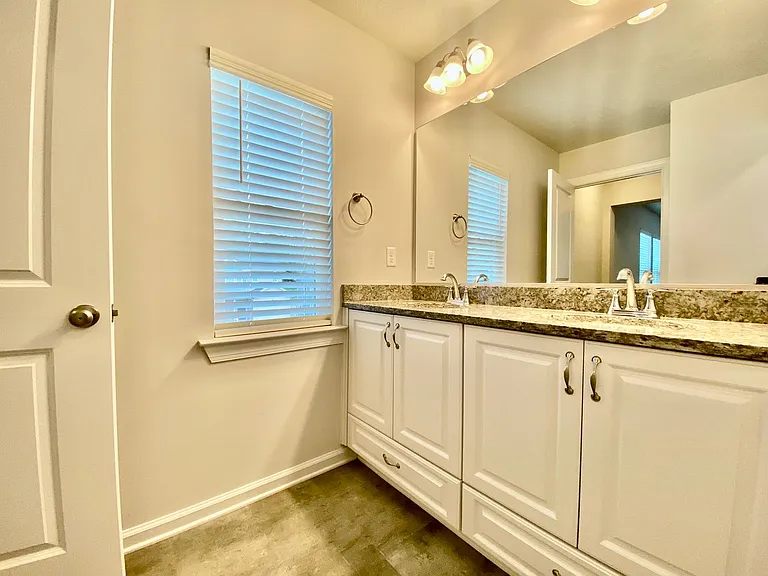 1895 Butternut Dr — Photo 7