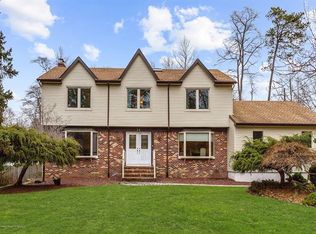 31 Jared Ln, Manalapan, NJ 07726