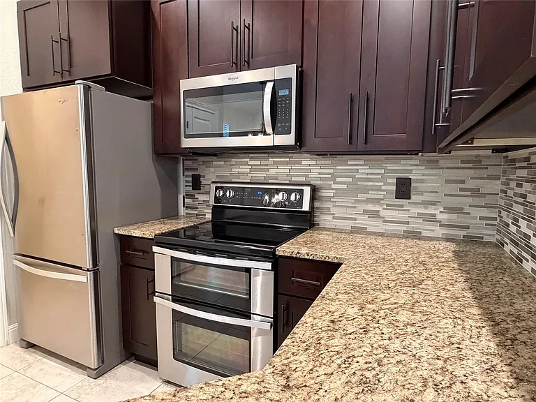 206 Fairway Cir — Photo 20