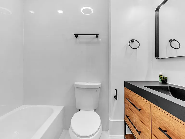 1721 Nelson Ave — Photo 14