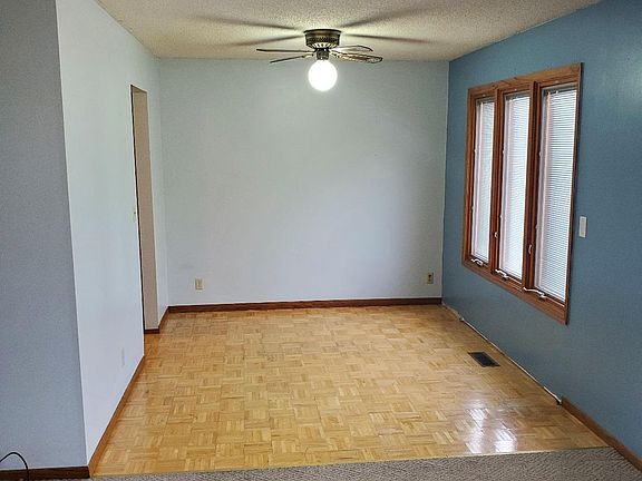 3rd image of 101 Pacific Ave