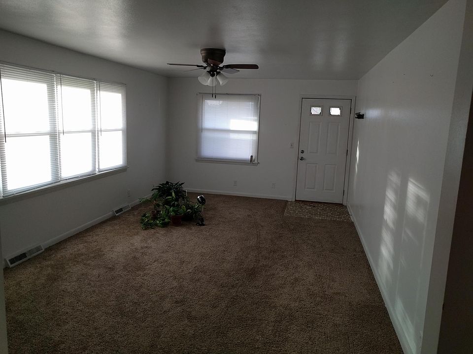 2nd image of 210 S 3rd Ave