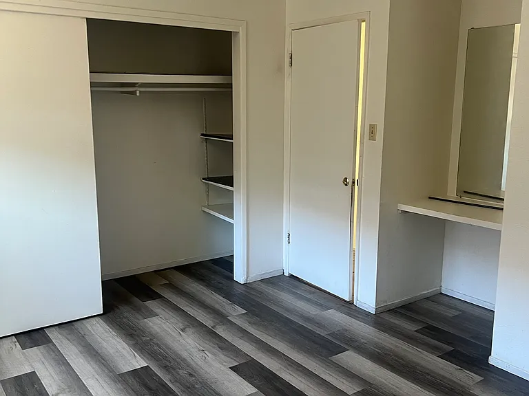 299 E Frances St #2 — Photo 11